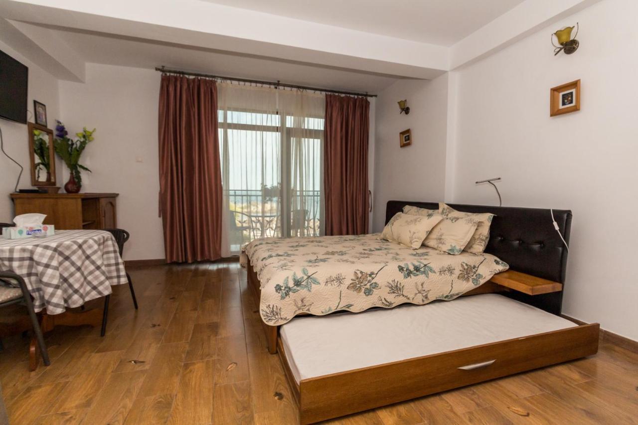 Pe Plaja Nr 9 Guest house Saturn