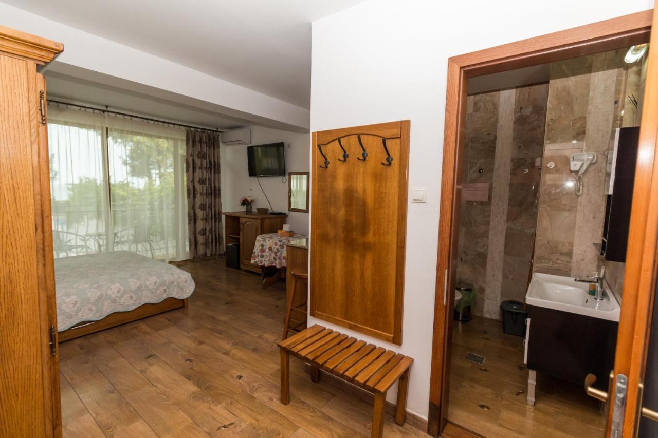Pe Plaja Nr 9 Guest house Saturn