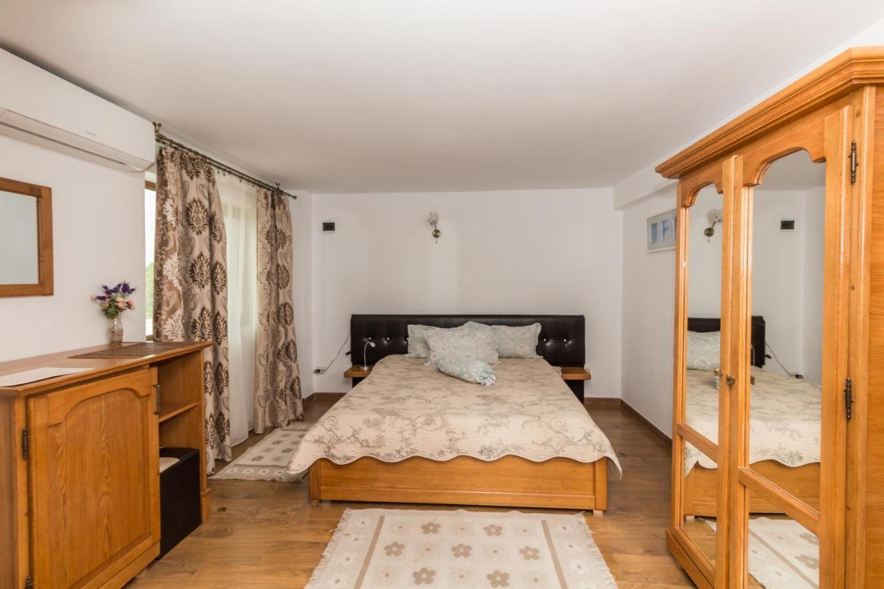 Pe Plaja Nr 9 Guest house Saturn